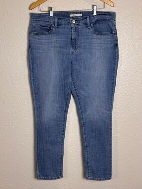 Levi’s 711 Medium Wash Skinny Blue Jeans Denim Women’s 33